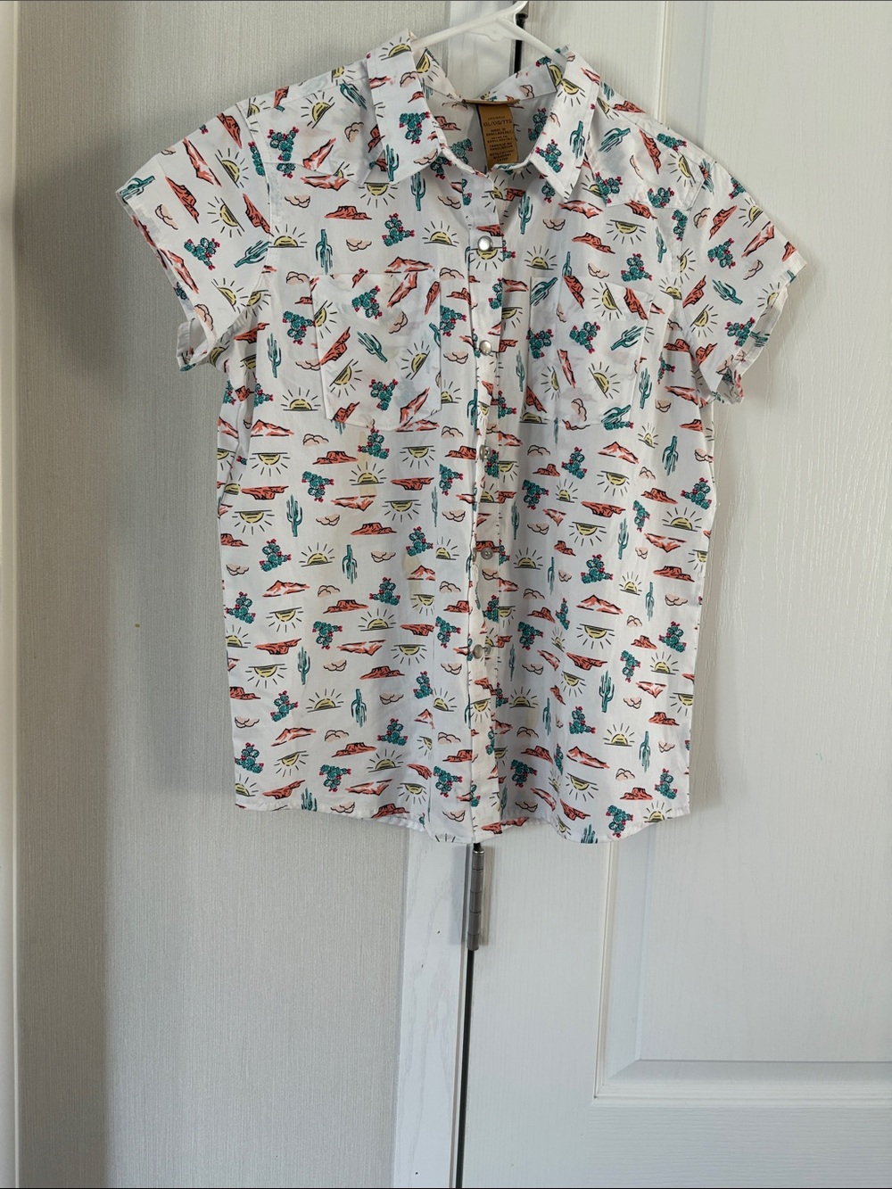 Wrangler White Short-Sleeve Button-Down with Desert Print